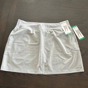 Orvis ladies tech skort NWT GRAY